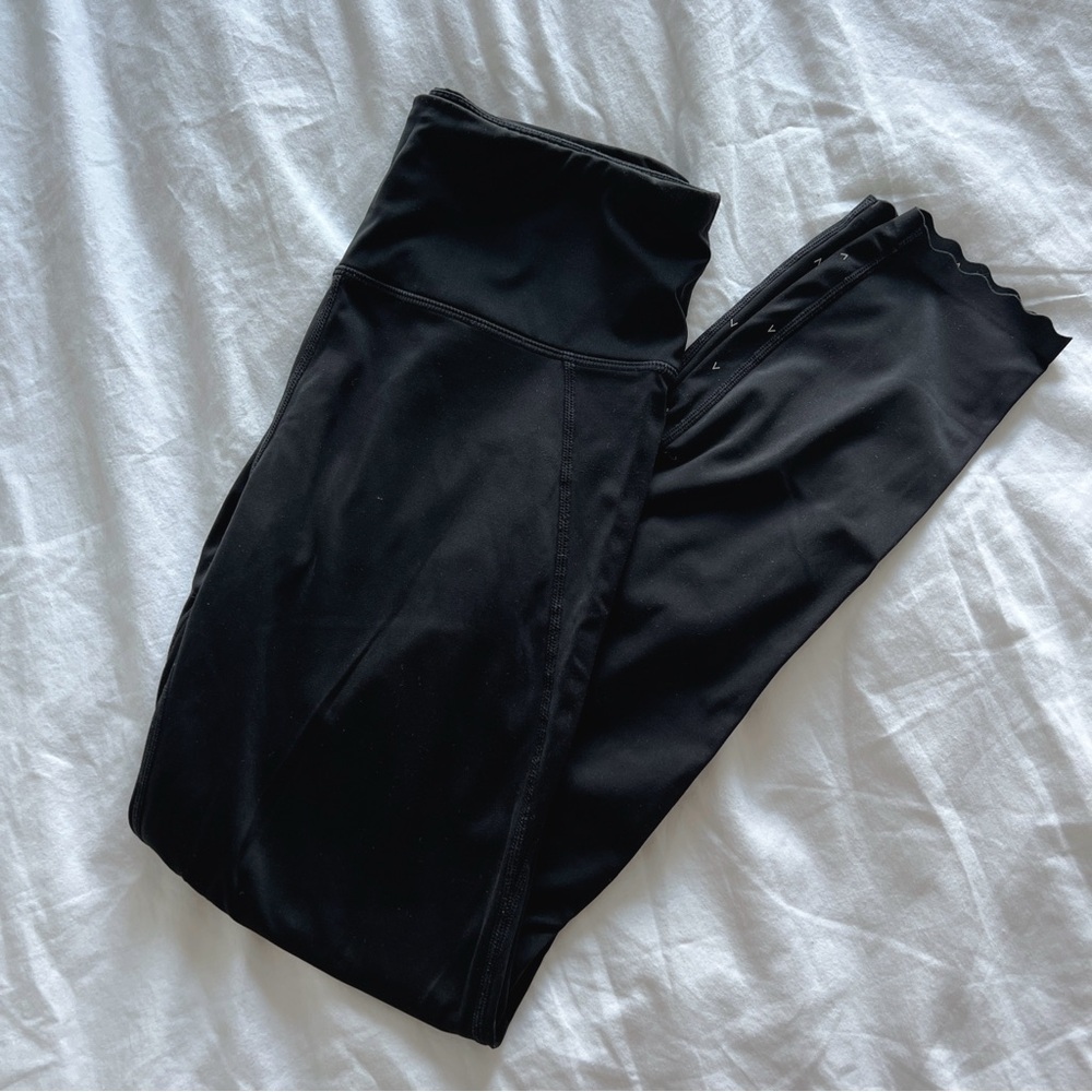 Varley Size Small Emory 7/8 Legging Scallop Hem High Rise Mesh Panel Black